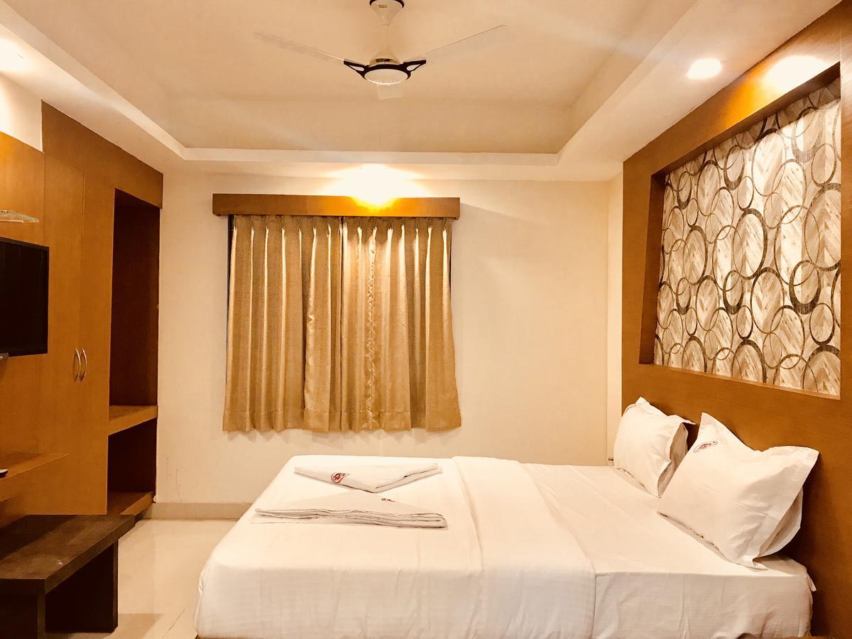 Hotel Grand Suites บังกาลอร์ ภายนอก รูปภาพ